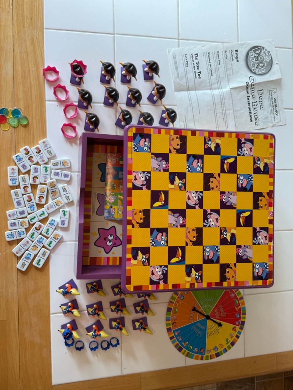 Vintage Y2K Dora the Explorer Game House- Checkers Dominos Bingo +  2006 Viacom - Picture 9 of 16
